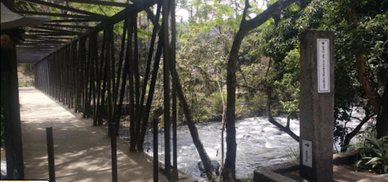 Villa Del Rio Farm River *
